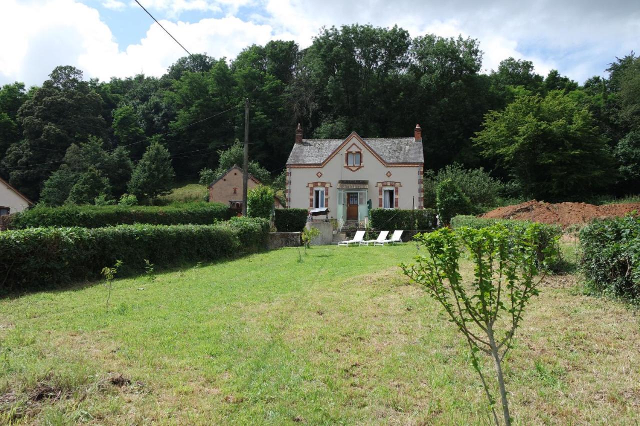 Domaine Du Pavillon Gite 15 Personnes Issy-l'Eveque Exteriör bild