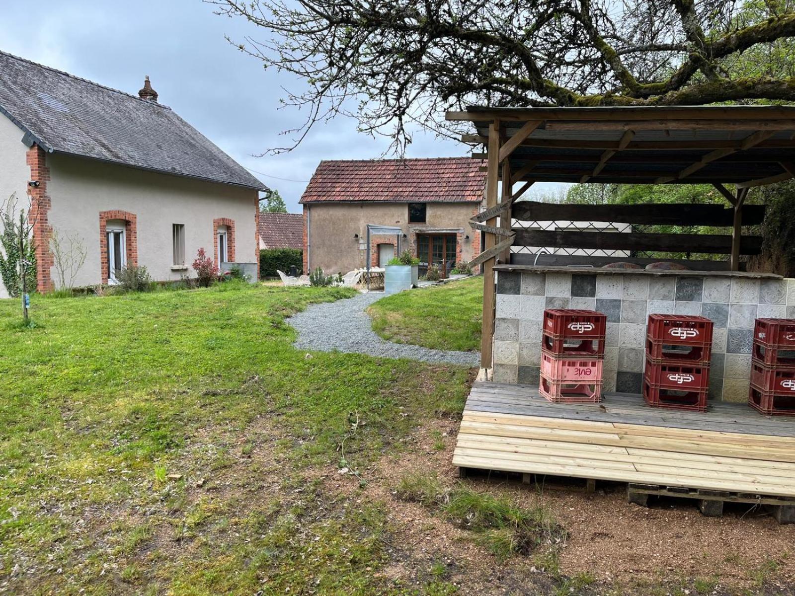 Domaine Du Pavillon Gite 15 Personnes Issy-l'Eveque Exteriör bild